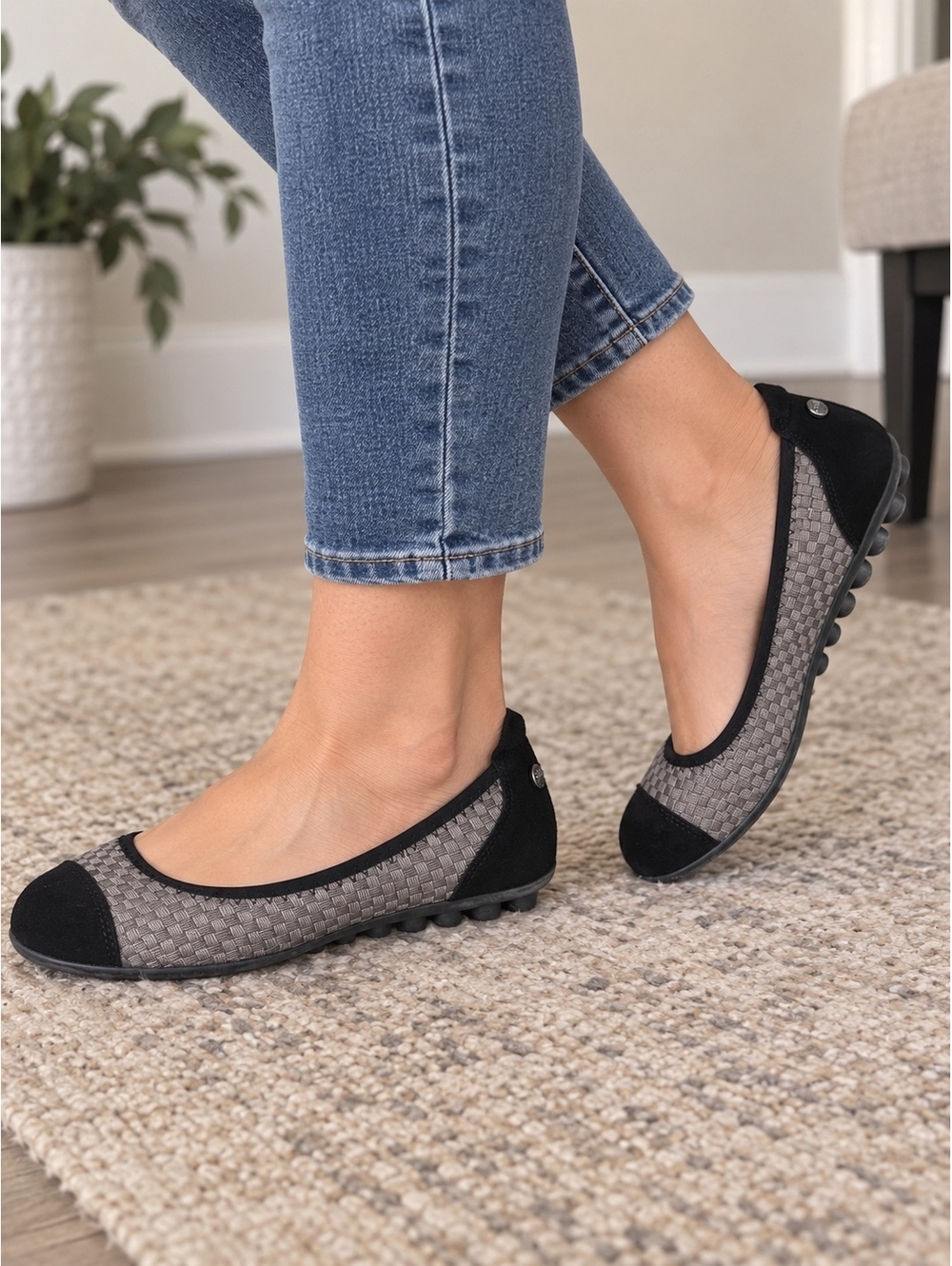 Bernie Mev Women’s Comfort Ballet Flats EU 39 US 8-8.5 New In Box Black Gray